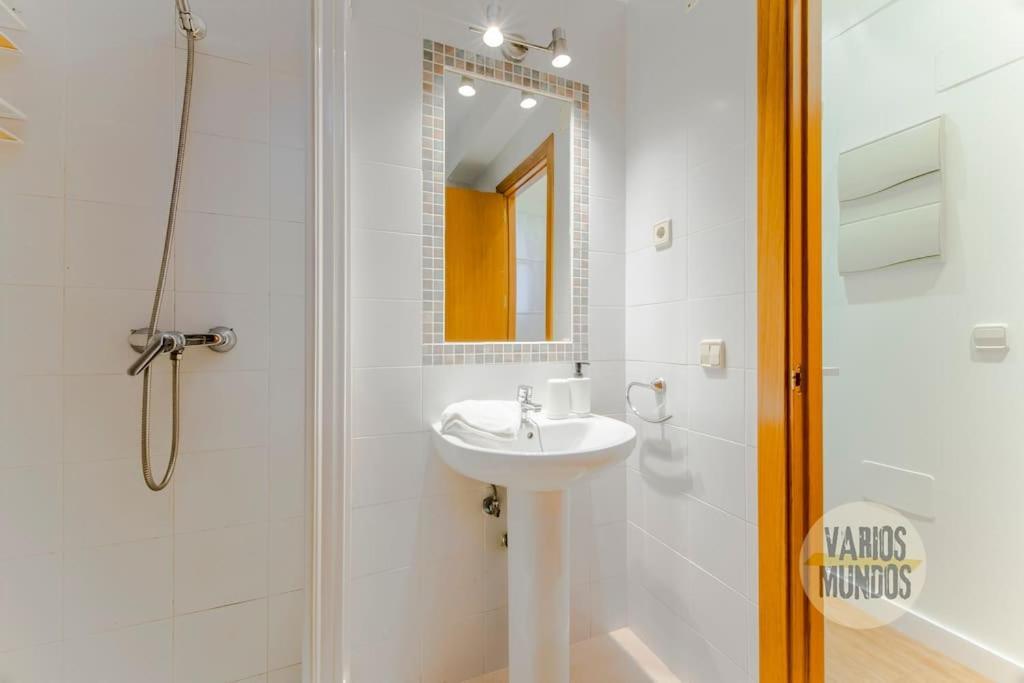 Super Cool Apt Para 4Pax En Plaza De Chueca マドリード エクステリア 写真